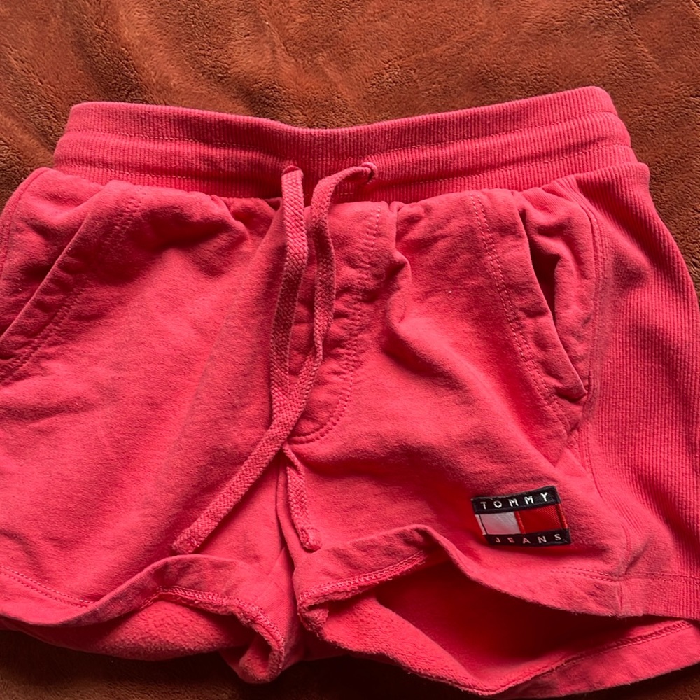 tommy hilfiger reddish pink shorts
